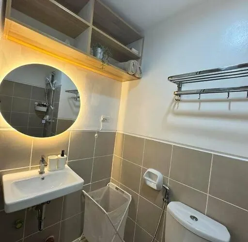 Pinas Cozy Escape * Manila